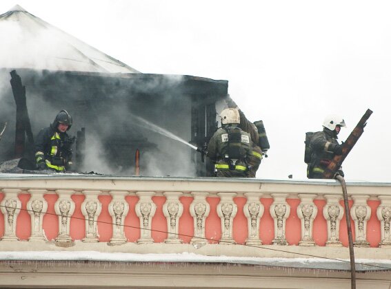 Тушение пожара во дворце Белосельских-Белозерских