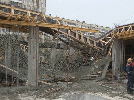 Обрушение паркинга на улице Кржижановского