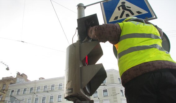Светофоры и дорожные знаки будут покрывать специальным антивандальным покрытием