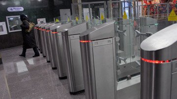 От введения зональной оплаты в метро Петербурга отказались