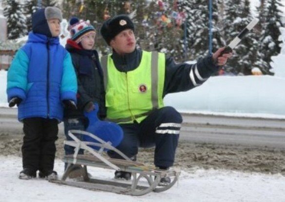 Безопасность детей в дни зимних каникул обсудили в Ленобласти