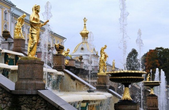 Шоу «Советский Голливуд» покажут в Петергофе на осеннем празднике фонтанов
