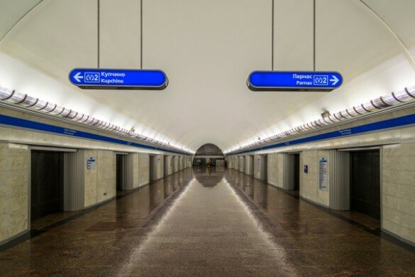 Metro_SPB_Line2_Park_Pobedy_After_Renovation-585x390
