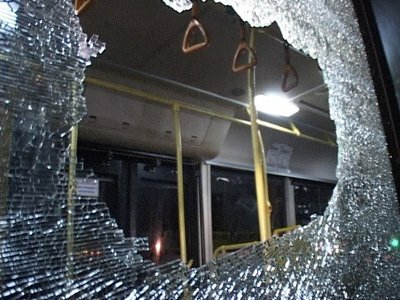 В Петербурге опять обстреляли общественный транспорт