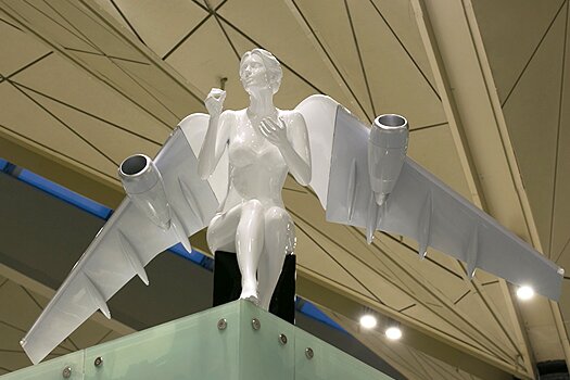 I believe in angels совместного проекта художника Дмитрия Шорина и музея «Эрарта»