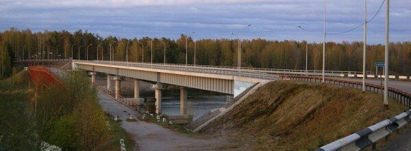 Мост через реку Сторожевая в Ленобласти