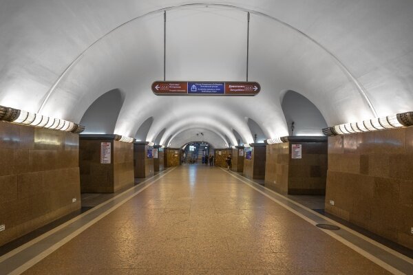 SPB_PloschadLenina_metro_station_asv2018-07