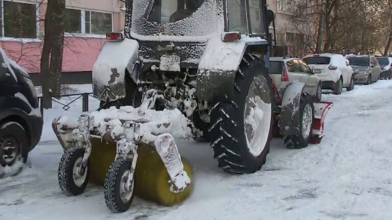 На сайте правительства Петербурга появился график вывоза снега с улиц и дорог